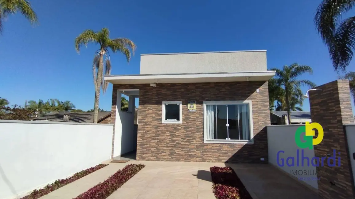 Foto 1 de Casa com 3 quartos à venda, 180m2 em Itapoa - SC