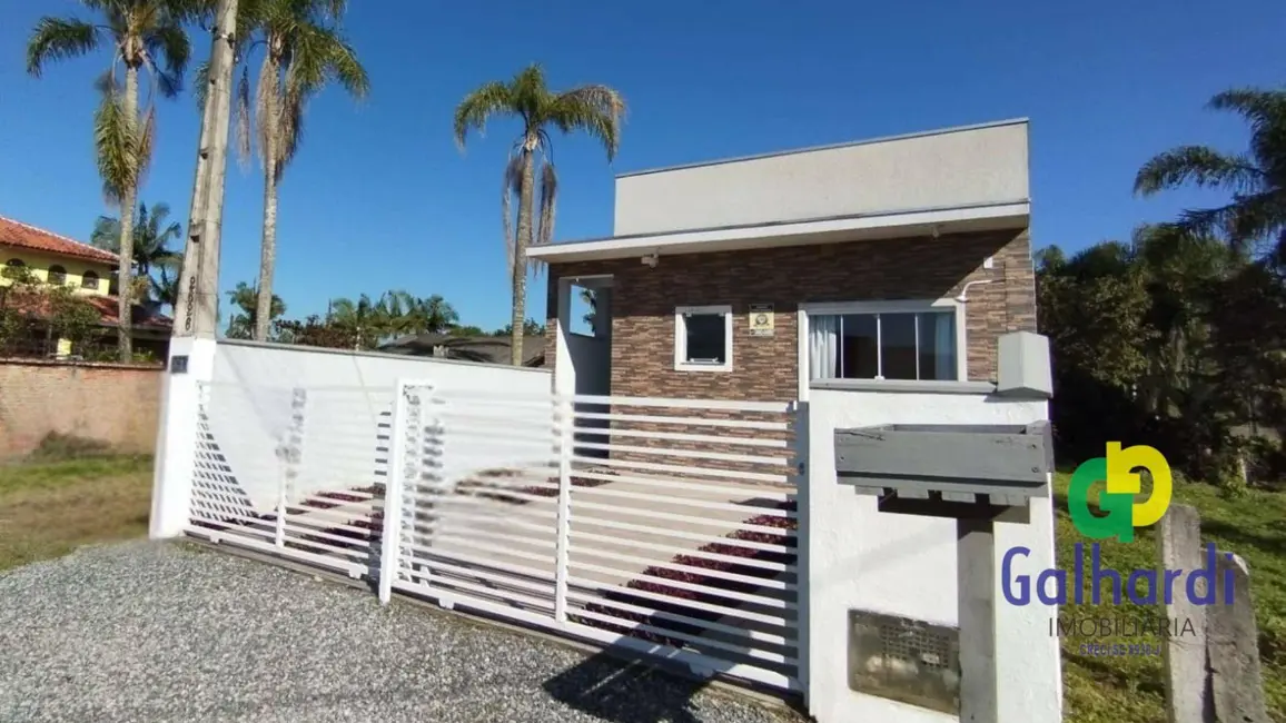 Foto 4 de Casa com 3 quartos à venda, 180m2 em Itapoa - SC