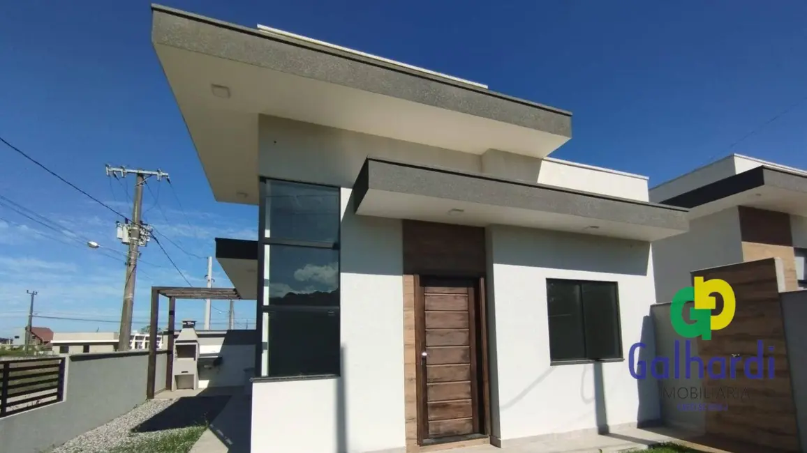 Foto 1 de Casa com 2 quartos à venda, 135m2 em Itapoa - SC