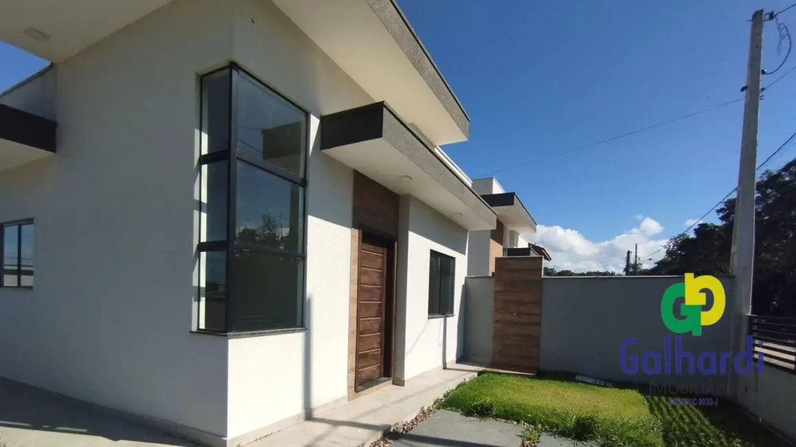 Foto 2 de Casa com 2 quartos à venda, 135m2 em Itapoa - SC