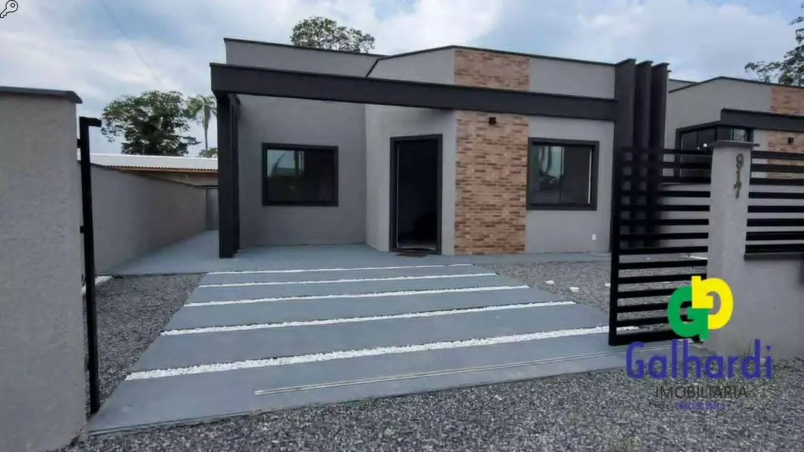 Foto 1 de Casa com 2 quartos à venda, 147m2 em Itapoa - SC