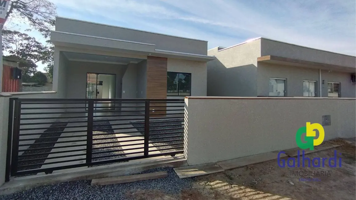 Foto 1 de Casa com 3 quartos à venda, 172m2 em Itapoa - SC