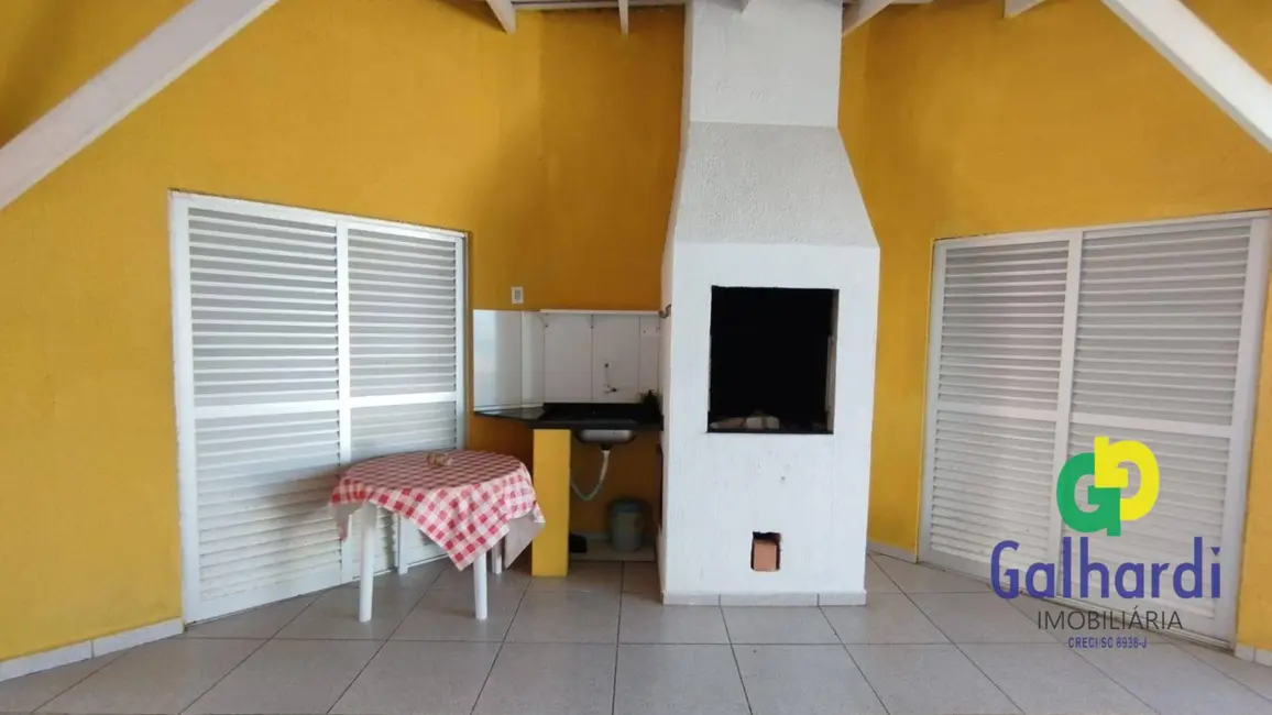 Foto 5 de Sobrado com 3 quartos à venda, 360m2 em Itapoa - SC