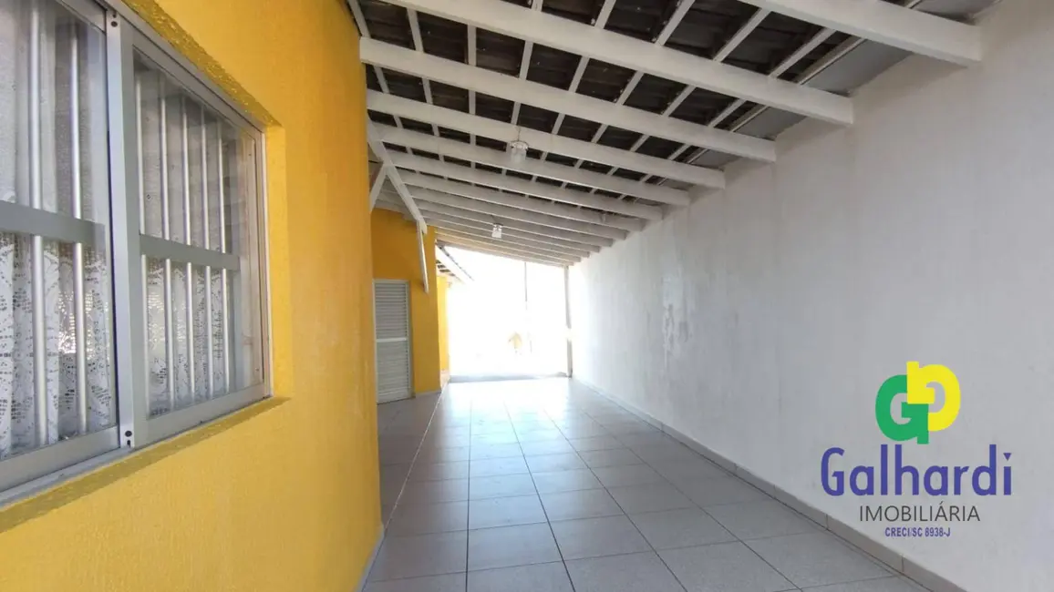 Foto 6 de Sobrado com 3 quartos à venda, 360m2 em Itapoa - SC