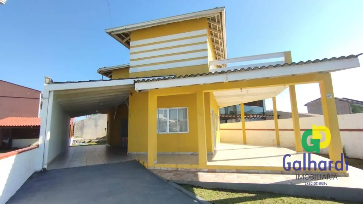 Foto 1 de Sobrado com 3 quartos à venda, 360m2 em Itapoa - SC