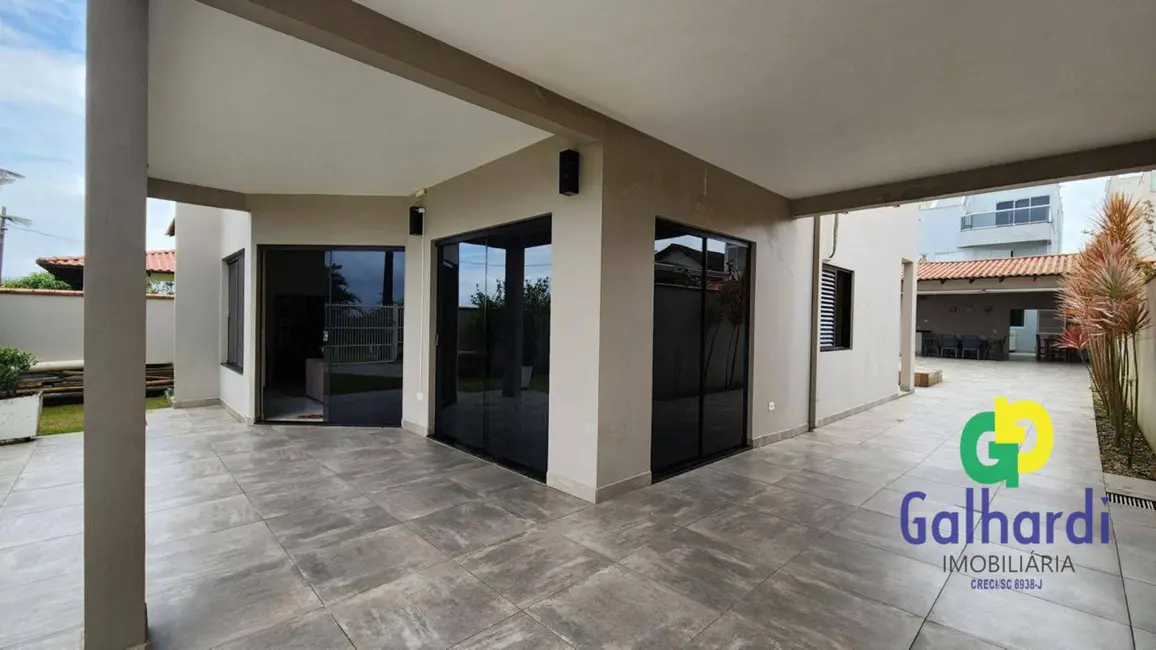 Foto 7 de Sobrado com 4 quartos à venda, 420m2 em Itapoa - SC