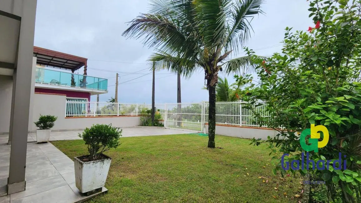 Foto 5 de Sobrado com 4 quartos à venda, 420m2 em Itapoa - SC