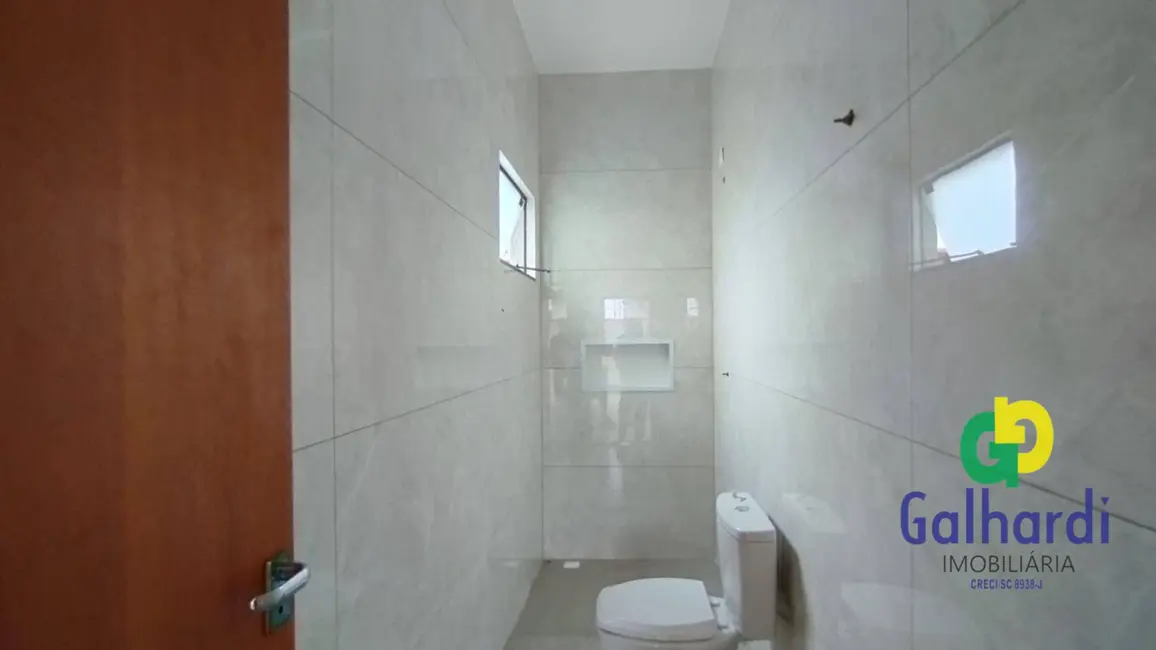 Foto 9 de Casa com 3 quartos à venda, 360m2 em Itapoa - SC