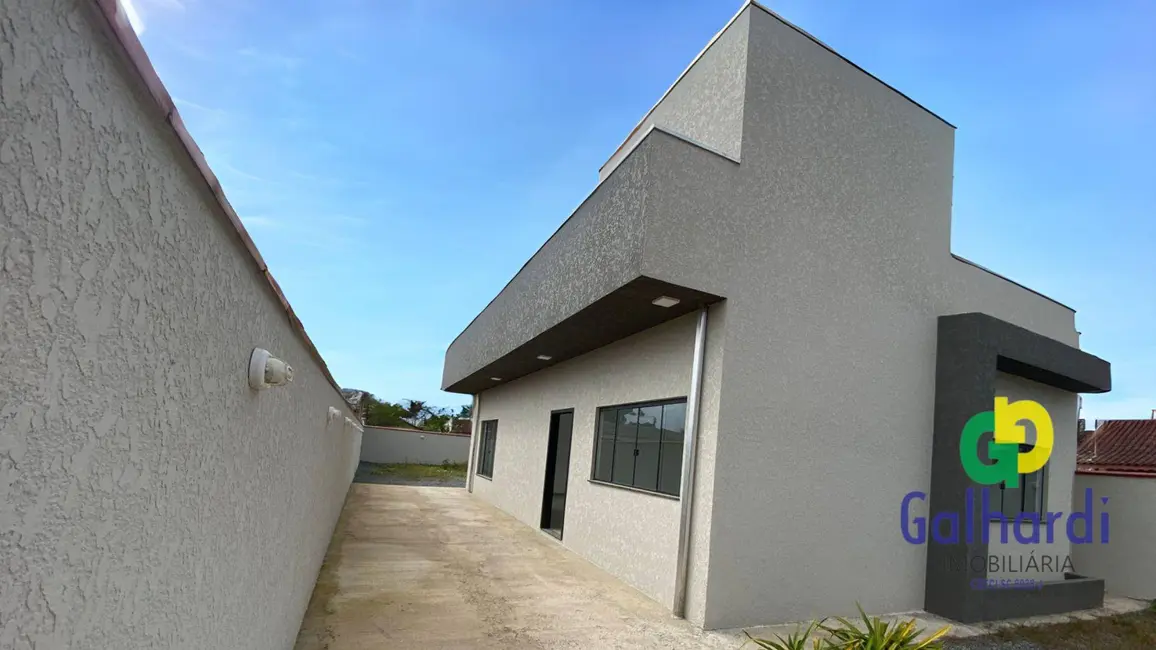 Foto 2 de Casa com 3 quartos à venda, 360m2 em Itapoa - SC