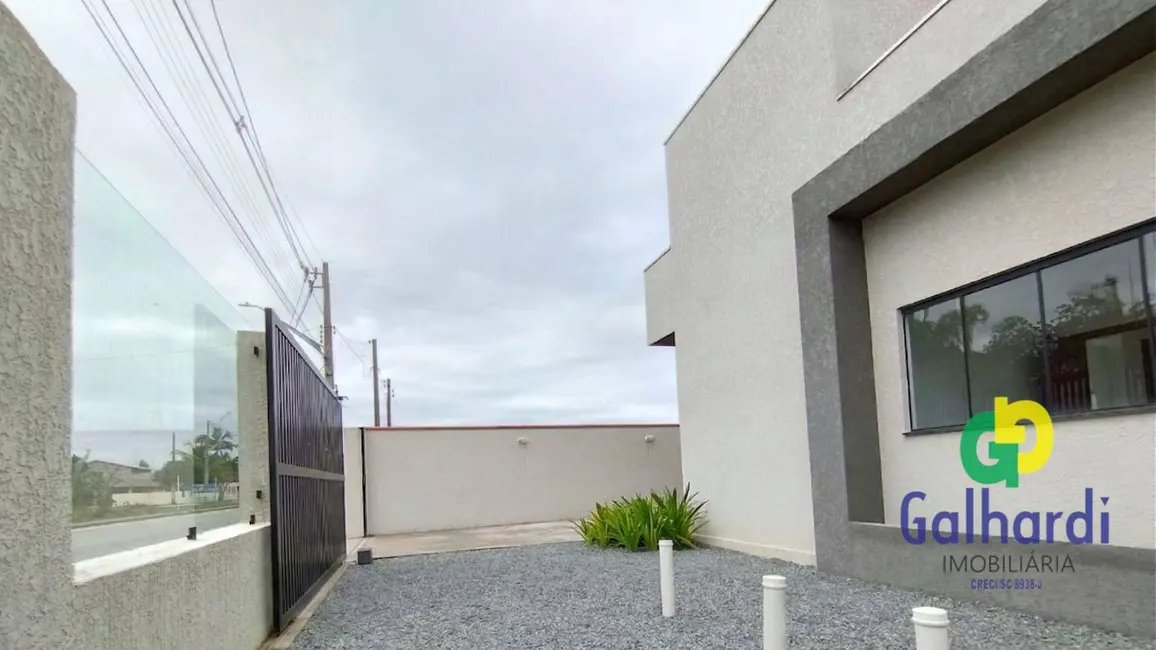 Foto 3 de Casa com 3 quartos à venda, 360m2 em Itapoa - SC