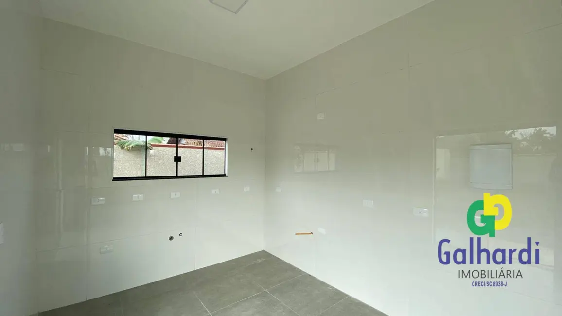 Foto 9 de Casa com 3 quartos à venda, 360m2 em Itapoa - SC