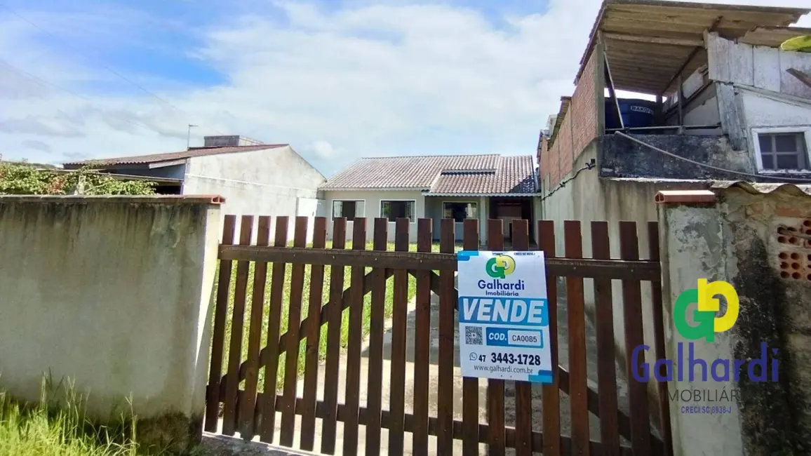 Foto 1 de Casa com 3 quartos à venda, 360m2 em Itapoa - SC