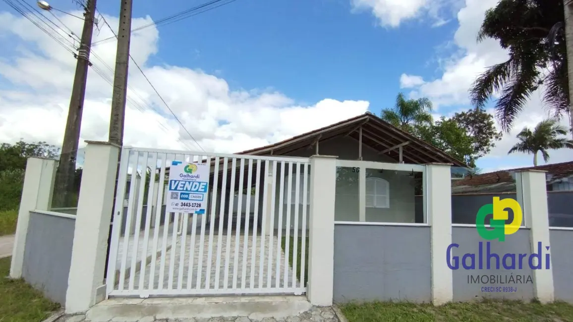 Foto 2 de Casa com 3 quartos à venda, 312m2 em Itapoa - SC