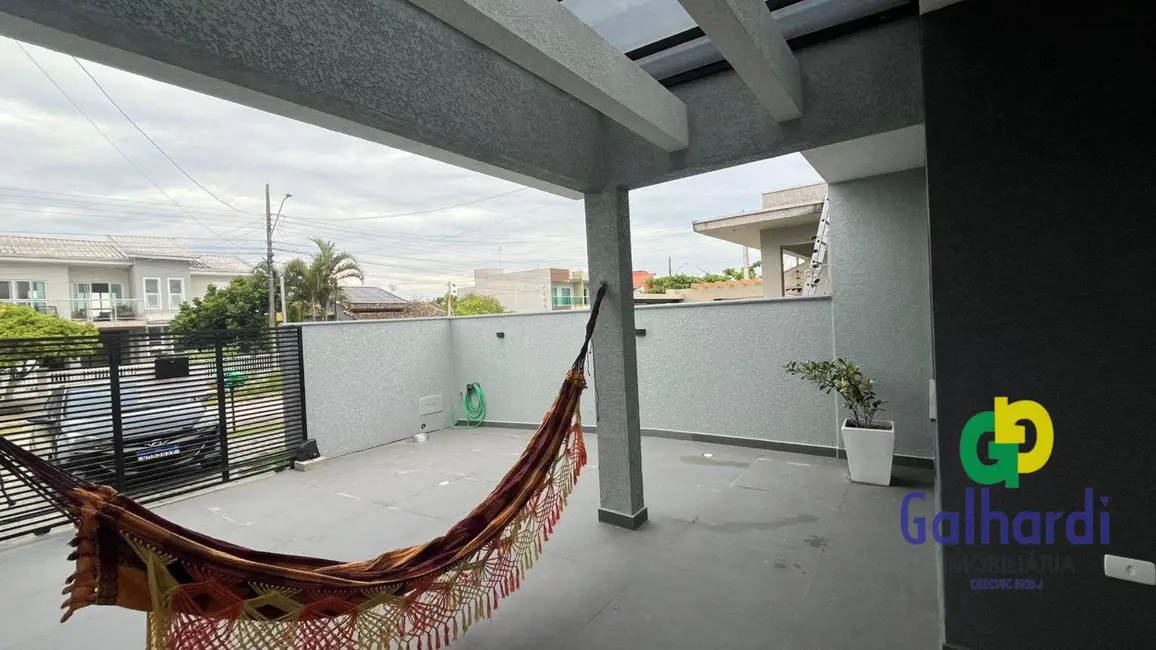 Foto 2 de Casa com 3 quartos à venda, 180m2 em Itapoa - SC