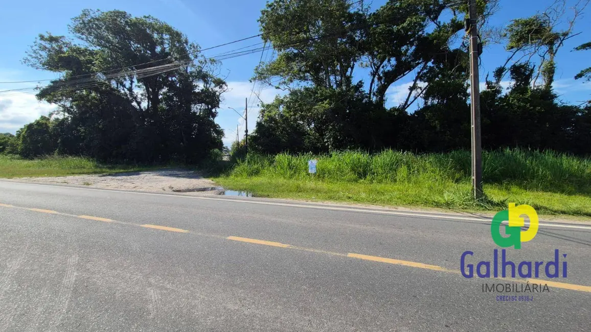 Foto 1 de Terreno / Lote à venda, 450m2 em Itapoa - SC