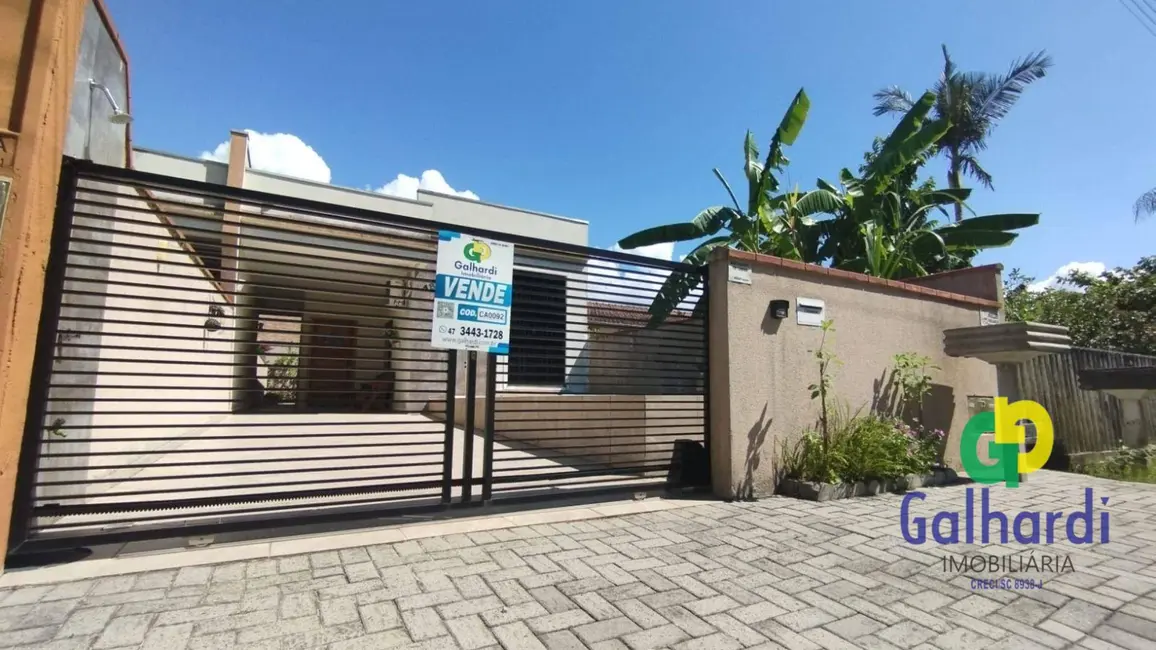 Foto 1 de Casa com 3 quartos à venda, 210m2 em Itapema do Norte, Itapoa - SC