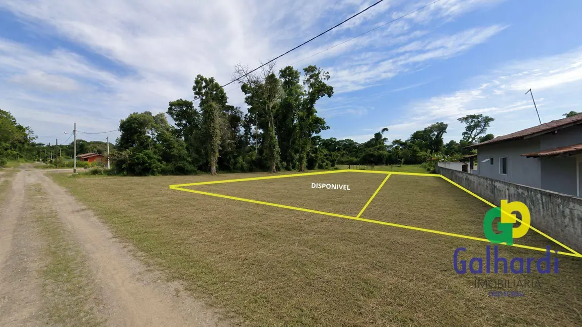 Foto 1 de Terreno / Lote à venda, 210m2 em Itapoa - SC