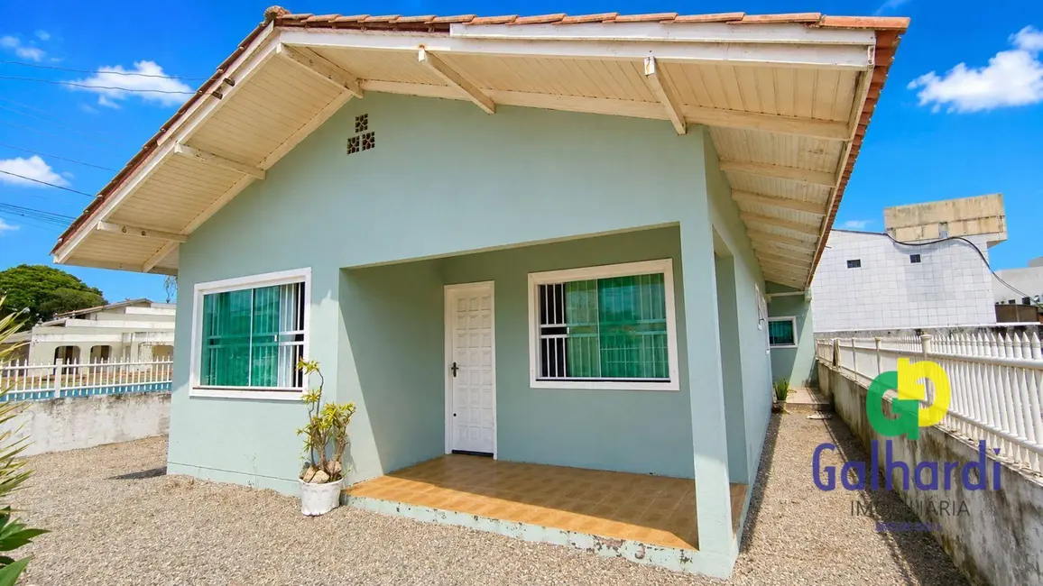 Foto 2 de Casa com 3 quartos à venda, 360m2 em Itapoa - SC