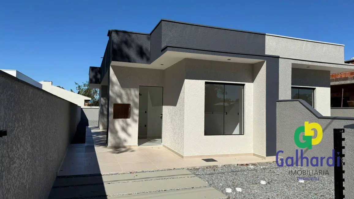 Foto 1 de Casa com 2 quartos à venda, 180m2 em Itapoa - SC