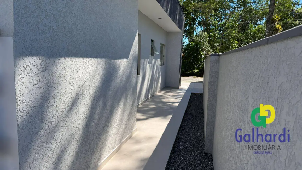 Foto 4 de Casa com 2 quartos à venda, 180m2 em Itapoa - SC