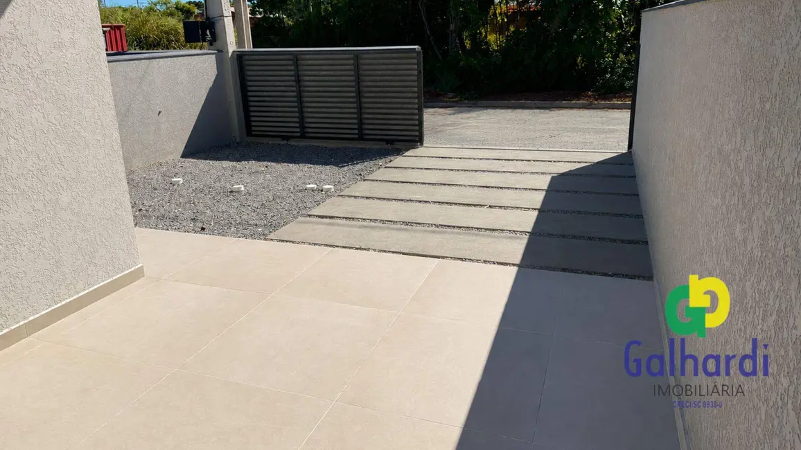 Foto 5 de Casa com 2 quartos à venda, 180m2 em Itapoa - SC