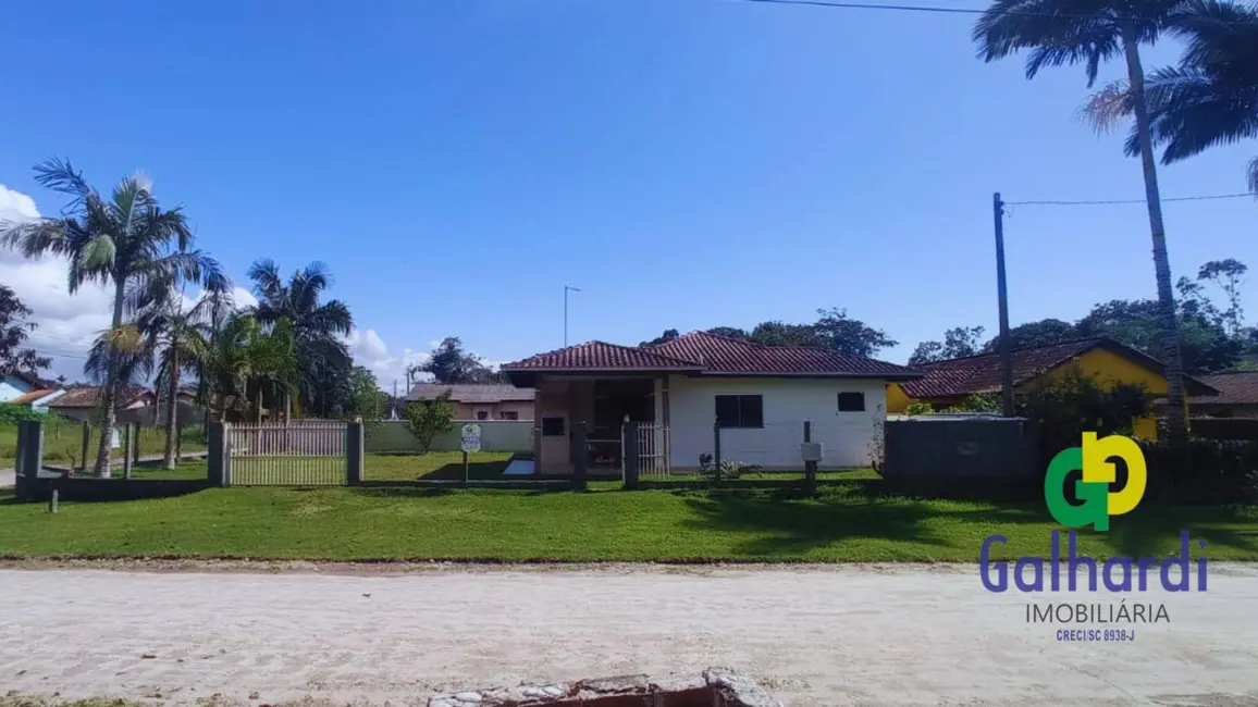 Foto 1 de Casa com 3 quartos à venda, 384m2 em Itapoa - SC