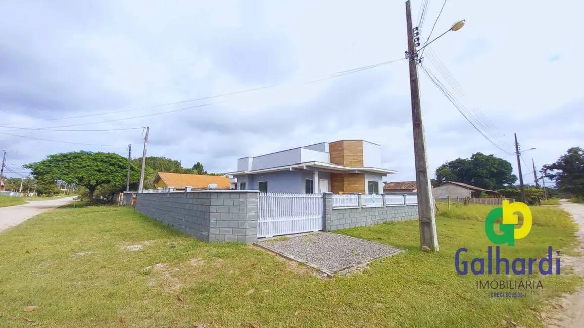 Foto 2 de Casa com 2 quartos à venda, 232m2 em Itapoa - SC