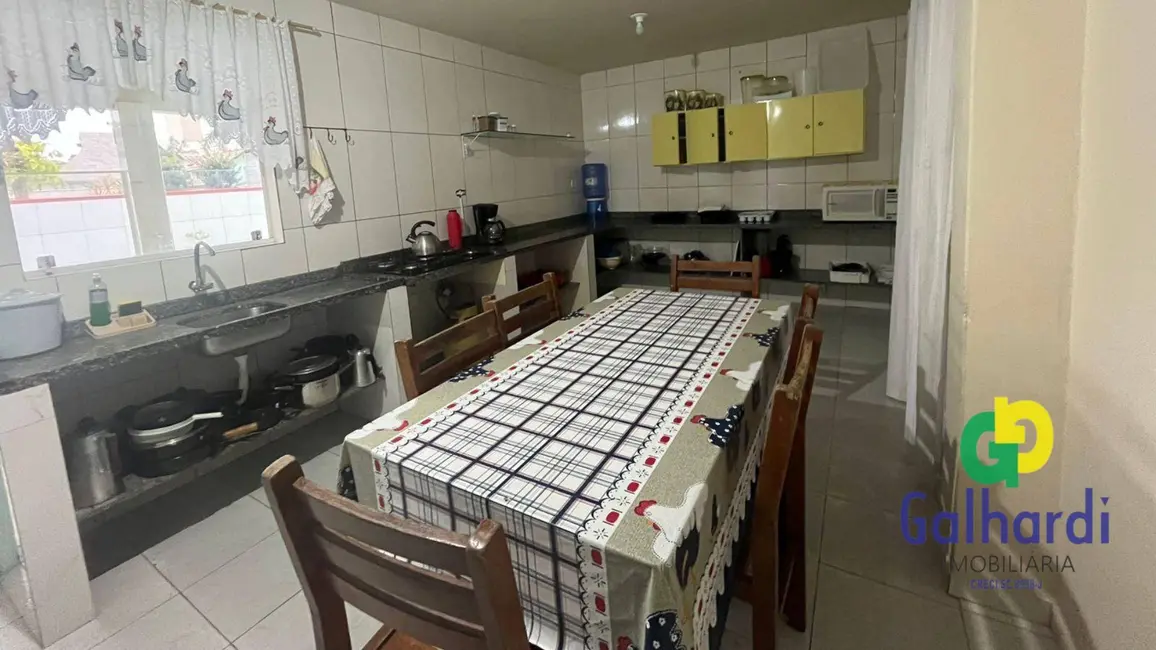 Sobrado com 7 quartos à venda, 450m2 em Itapoa - SC - imagem 7 Foto 7 de Sobrado com 7 quartos à venda, 450m2 em Itapoa - SC