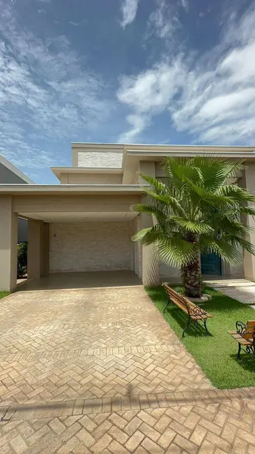 Foto 4 de Casa com 4 quartos à venda e para alugar, 379m2 em Cuiaba - MT