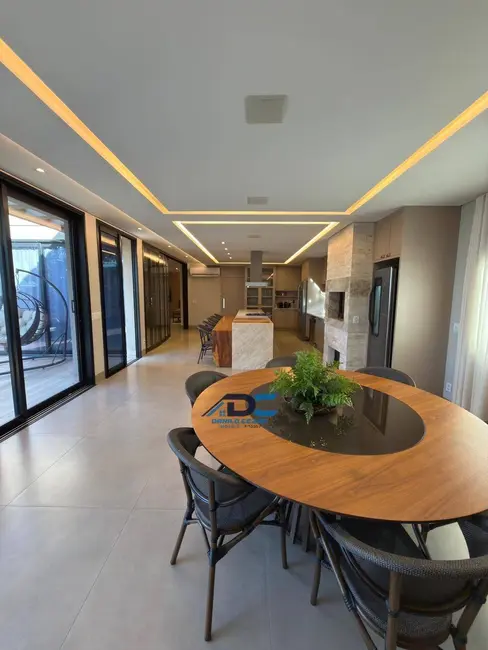 Foto 6 de Casa com 4 quartos à venda e para alugar, 379m2 em Cuiaba - MT