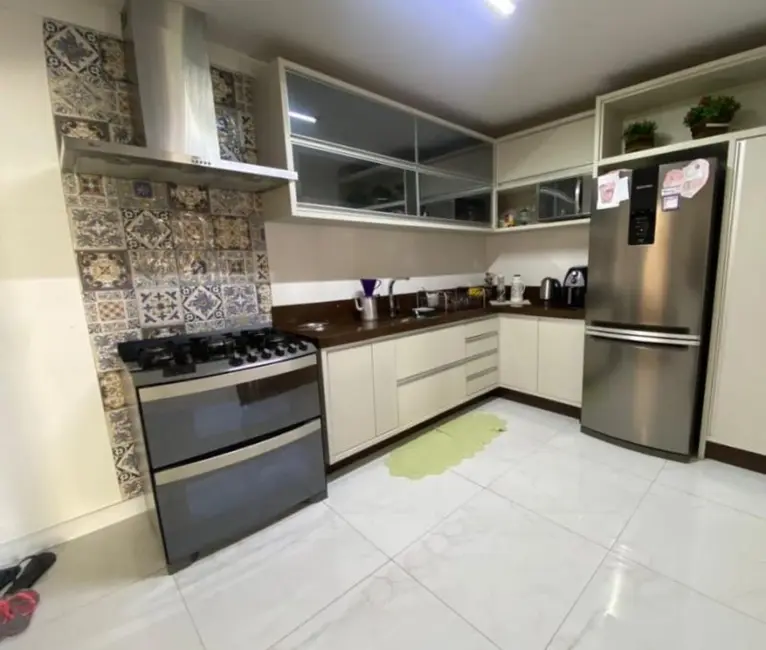 Foto 2 de Casa com 2 quartos à venda, 300m2 em Santa Regina, Camboriu - SC