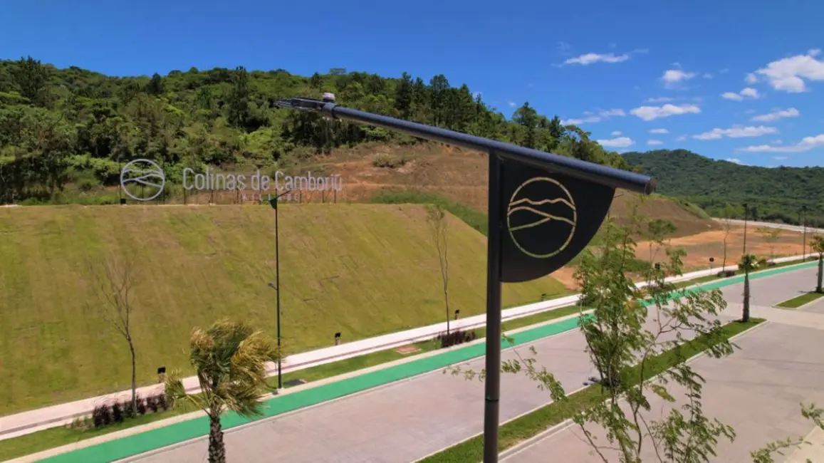 Foto 4 de Terreno / Lote à venda, 900000m2 em Camboriu - SC