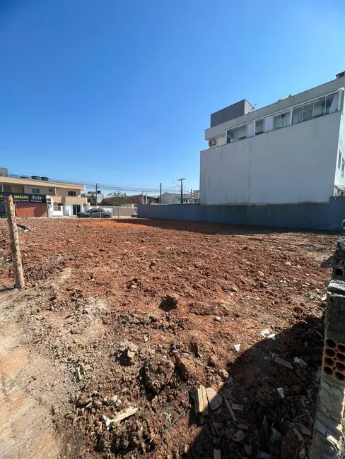 Foto 1 de Terreno / Lote à venda, 407m2 em Areias, Camboriu - SC