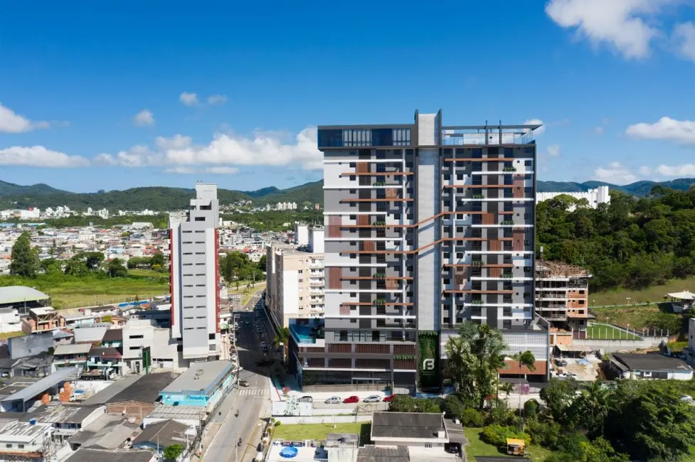 Foto 2 de Apartamento com 2 quartos à venda, 62m2 em Camboriu - SC