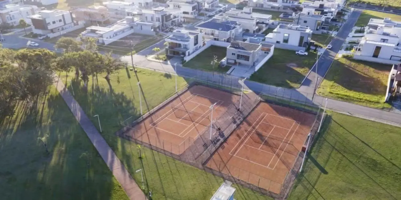 Foto 4 de Casa com 4 quartos à venda, 231m2 em Santa Regina, Camboriu - SC