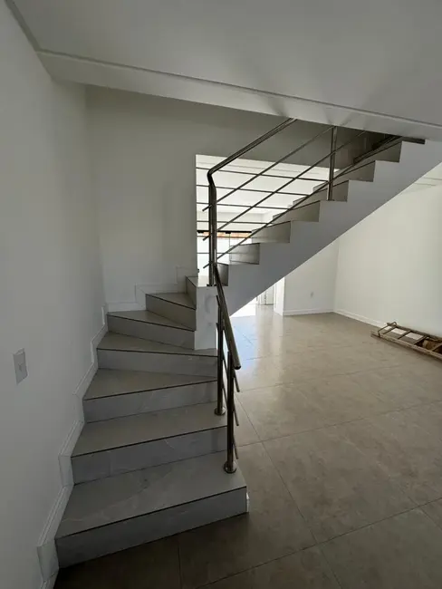 Foto 7 de Sobrado com 2 quartos à venda, 82m2 em Rio Pequeno, Camboriu - SC