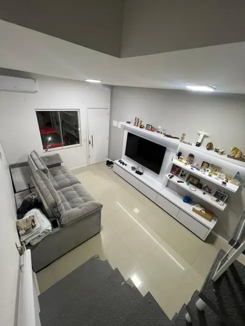 Foto 2 de Sobrado com 2 quartos à venda, 105m2 em Rio Pequeno, Camboriu - SC