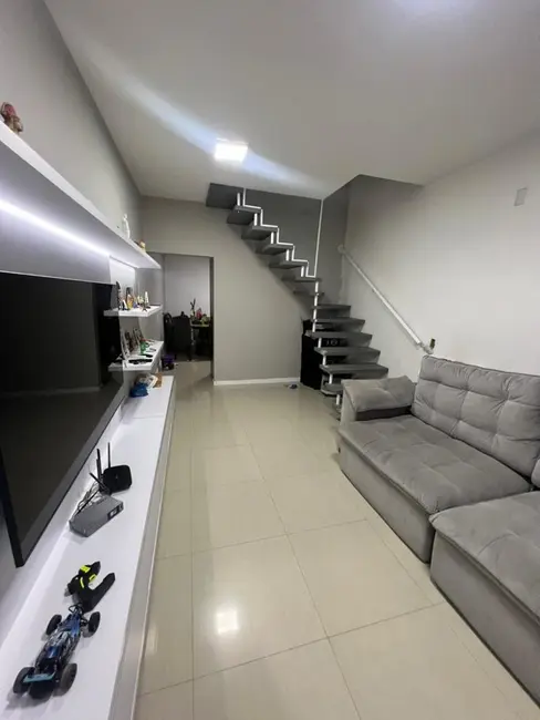 Foto 1 de Sobrado com 2 quartos à venda, 105m2 em Rio Pequeno, Camboriu - SC