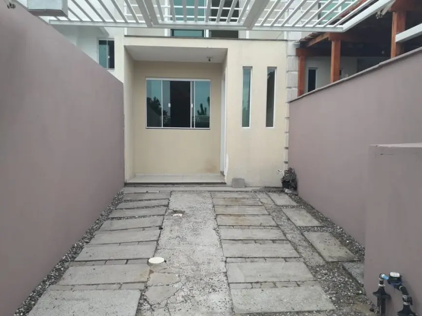 Sobrado com 2 quartos à venda, 81m2 em Santa Regina, Camboriu - SC - imagem 1 Foto 1 de Sobrado com 2 quartos à venda, 81m2 em Santa Regina, Camboriu - SC
