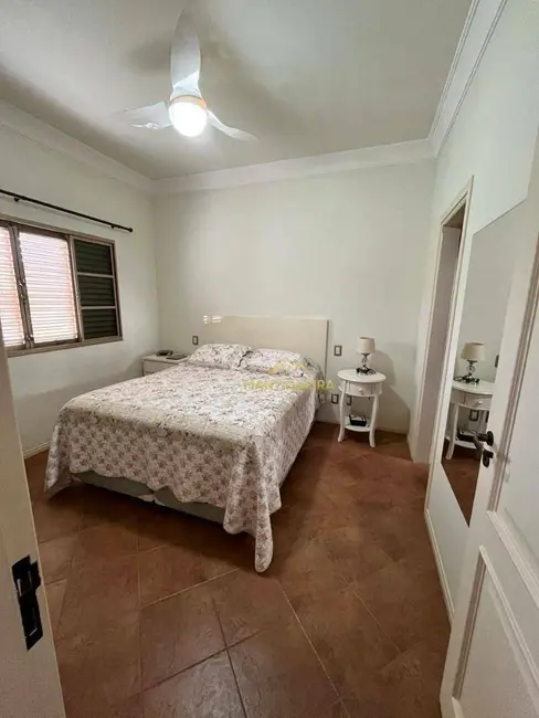 Foto 8 de Casa com 5 quartos à venda, 375m2 em Espirito Santo Do Pinhal - SP