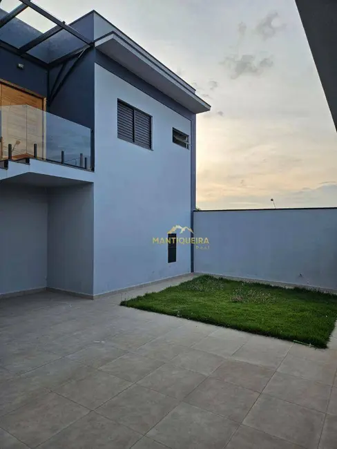 Foto 3 de Casa com 3 quartos à venda, 250m2 em Espirito Santo Do Pinhal - SP