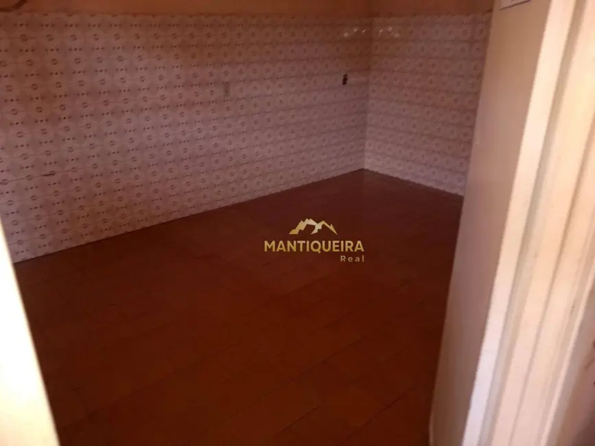 Foto 7 de Armazém / Galpão à venda, 300m2 em Espirito Santo Do Pinhal - SP