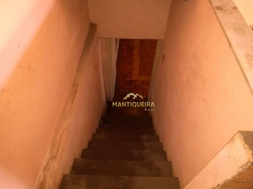 Foto 3 de Armazém / Galpão à venda, 300m2 em Espirito Santo Do Pinhal - SP