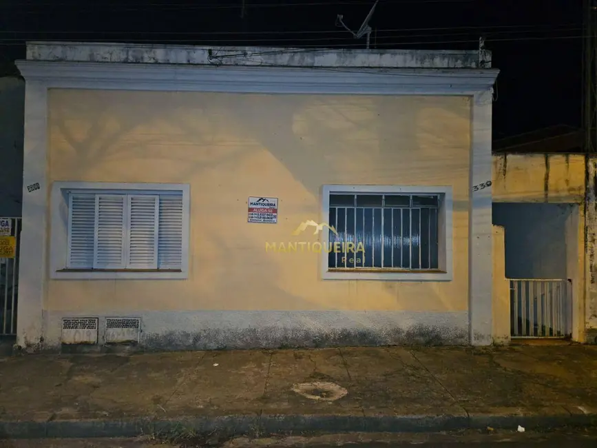 Foto 1 de Casa com 2 quartos para alugar, 150m2 em Centro, Espirito Santo Do Pinhal - SP