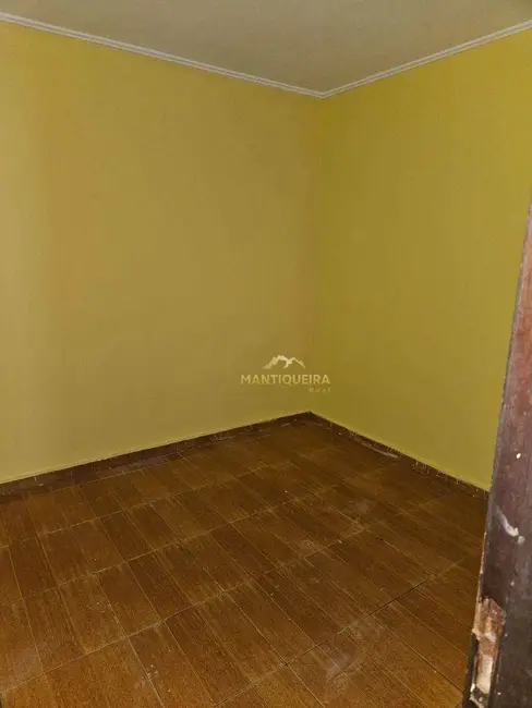 Casa com 2 quartos para alugar, 250m2 em Centro, Espirito Santo Do Pinhal - SP - imagem 8 Foto 8 de Casa com 2 quartos para alugar, 250m2 em Centro, Espirito Santo Do Pinhal - SP