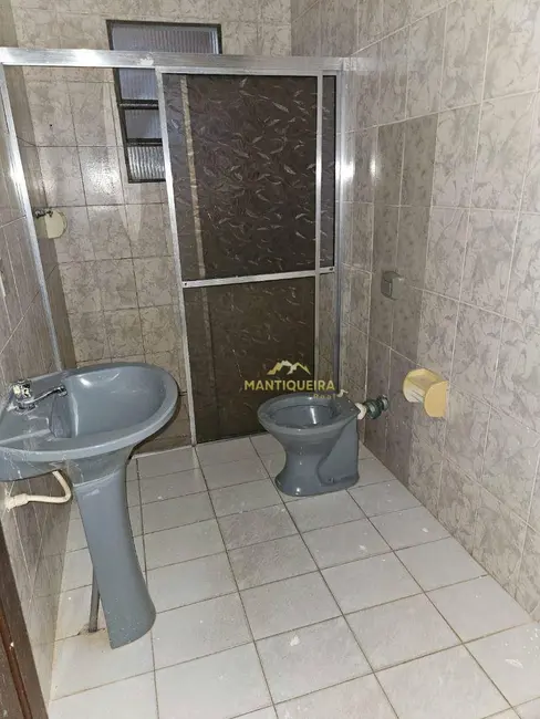 Casa com 2 quartos para alugar, 250m2 em Centro, Espirito Santo Do Pinhal - SP - imagem 5 Foto 5 de Casa com 2 quartos para alugar, 250m2 em Centro, Espirito Santo Do Pinhal - SP