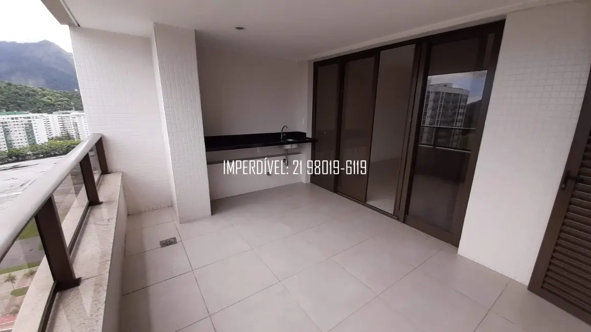 Foto 2 de Apartamento com 3 quartos à venda, 131m2 em Barra da Tijuca, Rio De Janeiro - RJ