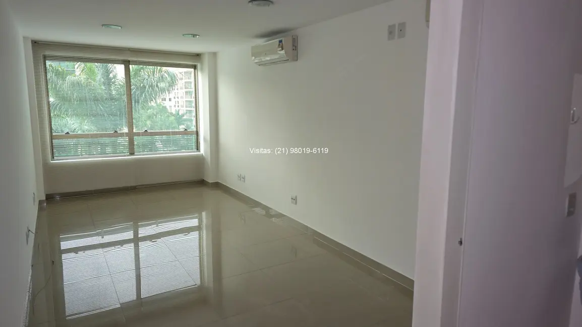 Sala Comercial para alugar, 25m2 em Freguesia (Jacarepaguá), Rio De Janeiro - RJ - imagem 3 Foto 3 de Sala Comercial para alugar, 25m2 em Freguesia (Jacarepaguá), Rio De Janeiro - RJ