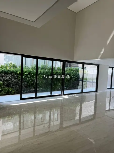 Casa de Condomínio com 5 quartos à venda, 900m2 em Barra da Tijuca, Rio De Janeiro - RJ - imagem 8 Foto 8 de Casa de Condomínio com 5 quartos à venda, 900m2 em Barra da Tijuca, Rio De Janeiro - RJ