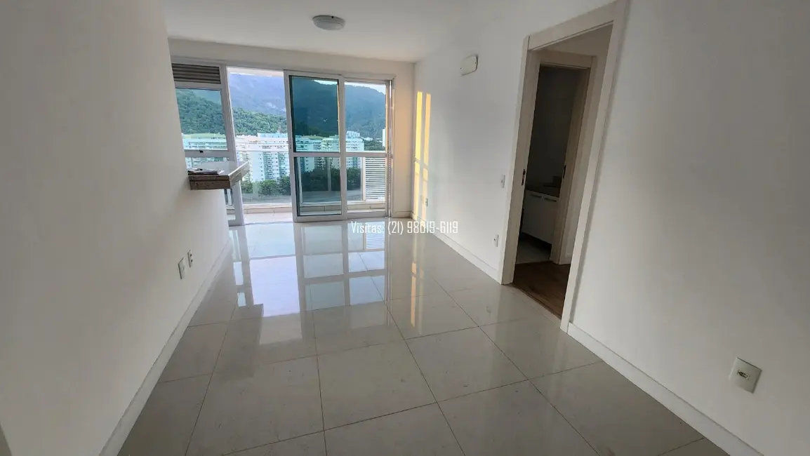 Foto 2 de Apartamento com 2 quartos à venda, 79m2 em Barra da Tijuca, Rio De Janeiro - RJ